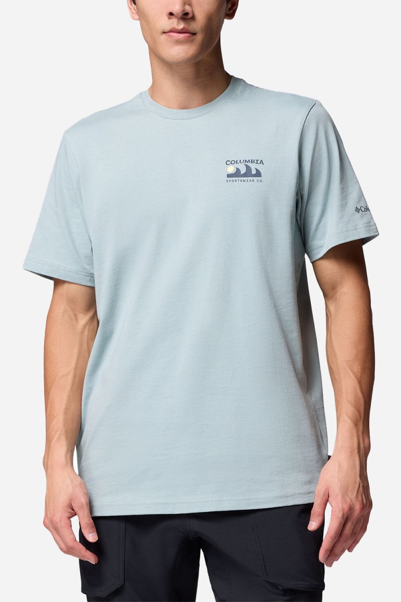 Columbia Explorers Canyon™ Back Short Sleeve Tee (Crushed Blue/Peaks/Waves) | T-Shirts
