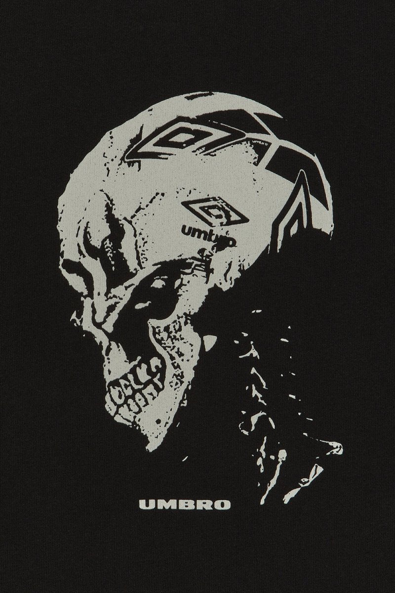 Umbro Skull Ball Regular T-Shirt (Black) | T-Shirts